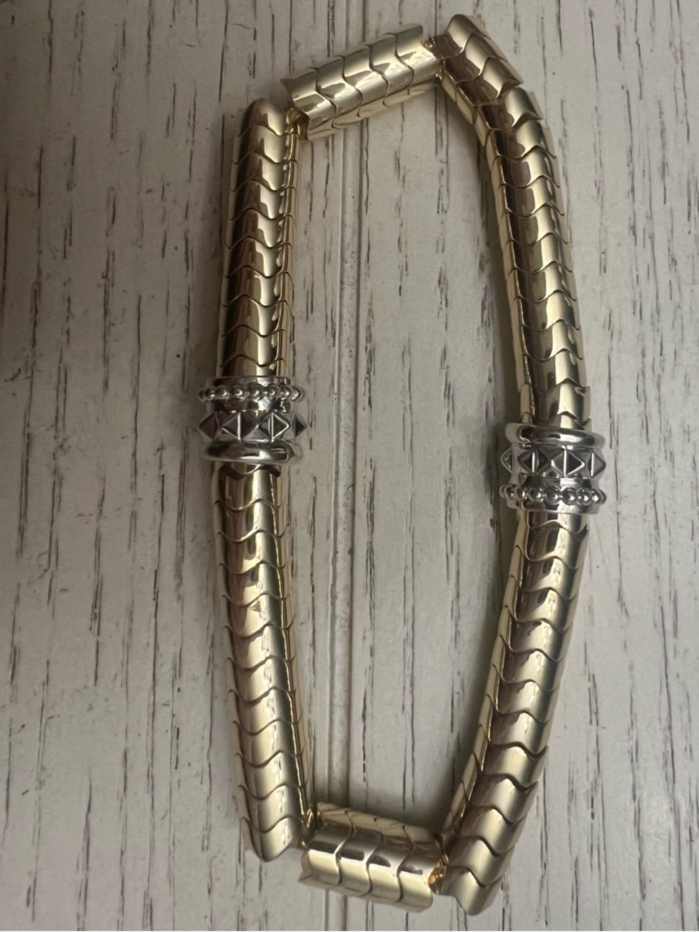 Kendra Scott Segmented Gold-Tone Stretch Bracelet with Silver Accent Beads